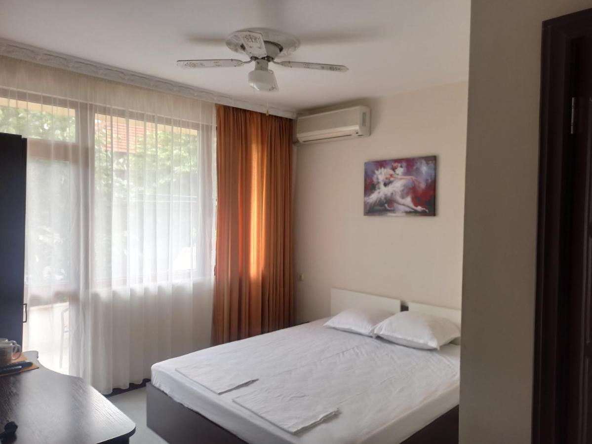 Hotel Zoia Czernomorec Zewnętrze zdjęcie