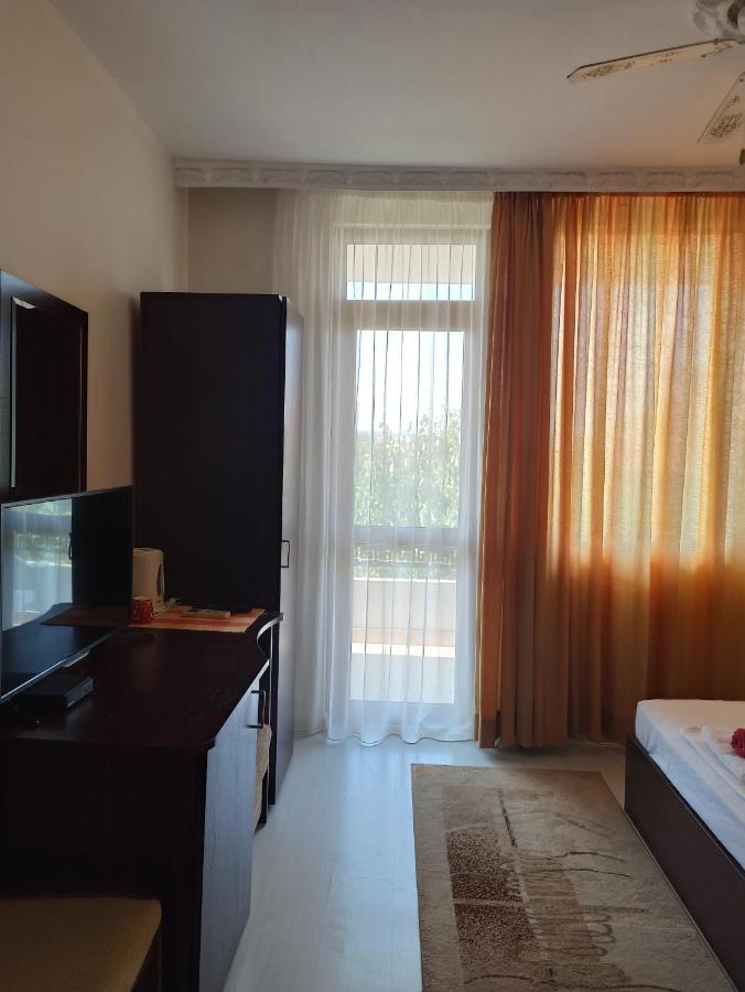 Hotel Zoia Czernomorec Zewnętrze zdjęcie